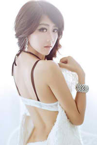 美女吹安全套